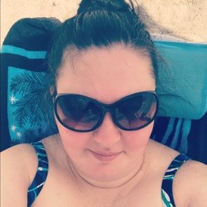 Meet your Posher, Annie
